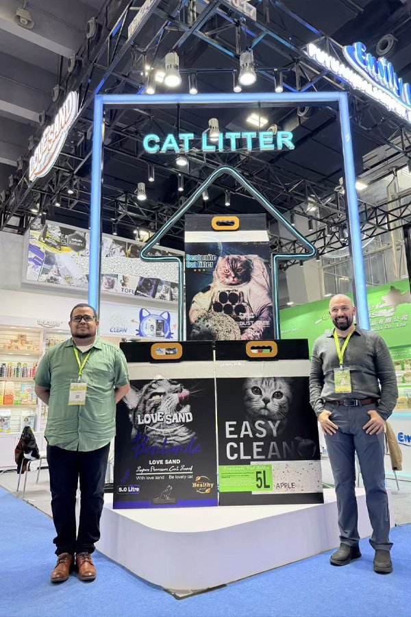 cat liiter Exhibition