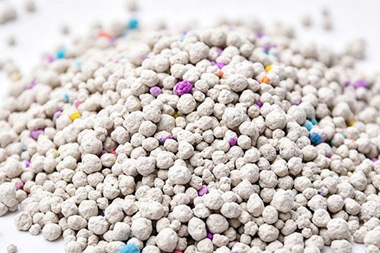 what is cat litter made of